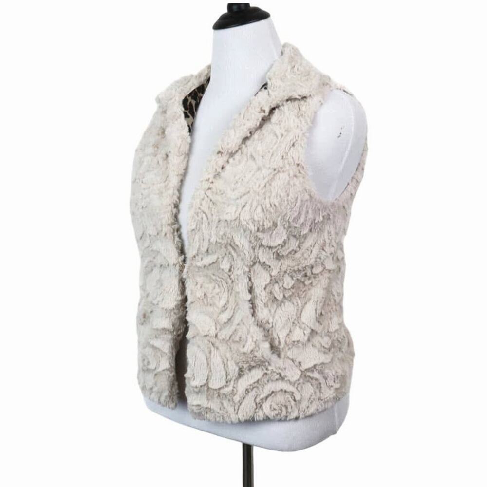 Betsey Johnson Size M Faux Fur Vest Rosette Swirl Cheetah Cream